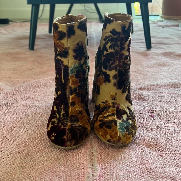 Stella McCartney Mustard Brocade Boots - WORN ONCE like new!! - Picture 4 of 7